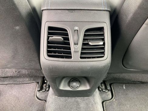 Used 2018 Hyundai Sonata Limited FWD image 17