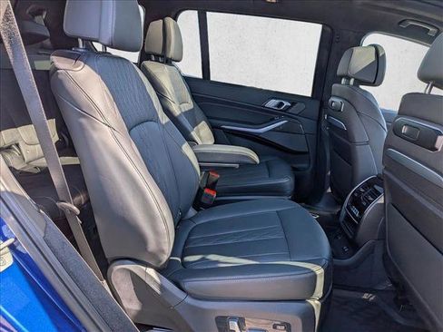 Used 2025 BMW X7 M60i AWD/4WD image 22