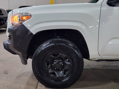 Used 2020 Toyota Tacoma SR RWD image 5