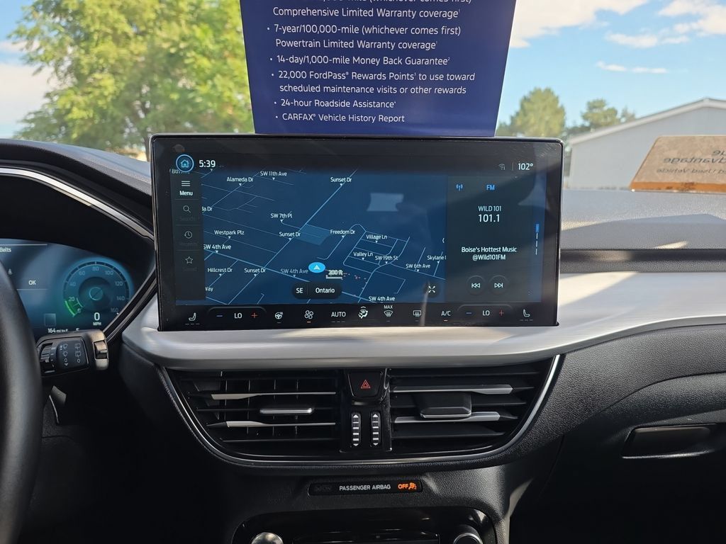 Certified 2025 Ford Escape Platinum AWD/4WD image 17