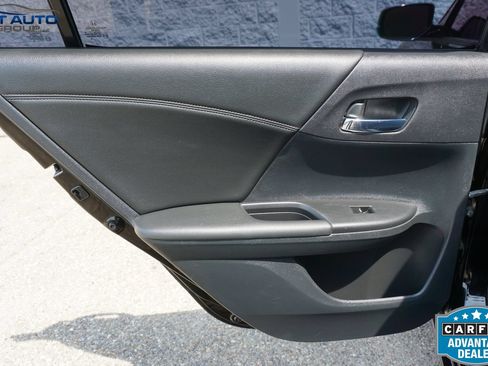 Used 2016 Honda Accord EX image 18