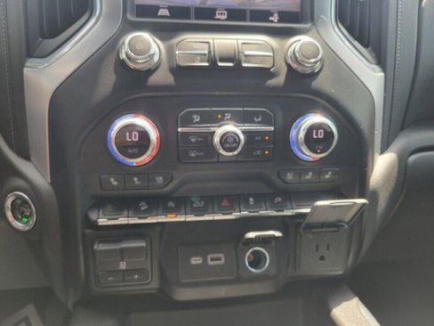 Used 2021 GMC Sierra 1500 SLT AWD/4WD image 24