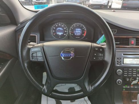 Used 2010 Volvo V70 image 17