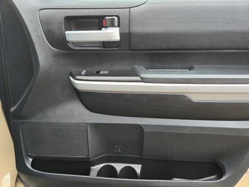 Used 2018 Toyota Tundra SR5 image 28
