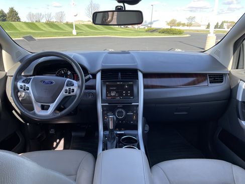 Used 2014 Ford Edge Limited w/ Driver Entry Package AWD/4WD image 17