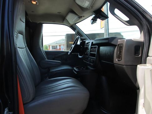 Used 2019 Chevrolet Express 2500 w/ Driver Convenience Package RWD image 10