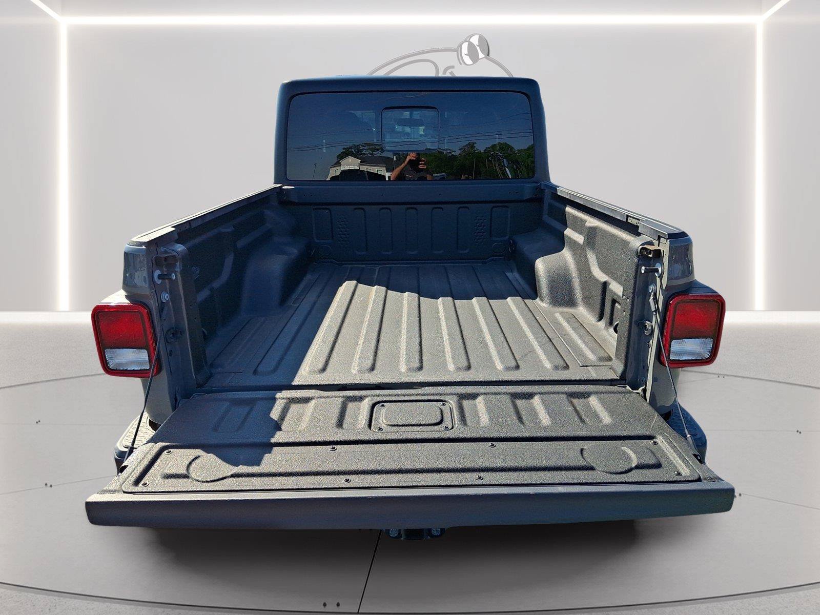 Used 2023 Jeep Gladiator Sport AWD/4WD image 26