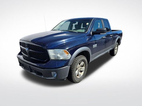 Used 2013 RAM 1500 Classic SLT w/ Remote Start & Security Group AWD/4WD image 2
