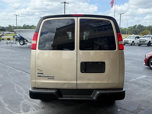 Used 2010 Chevrolet Express 2500 LS image 4