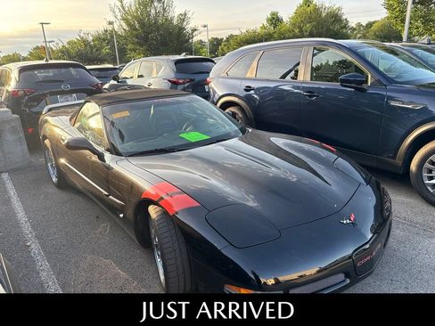 Used 2004 Chevrolet Corvette Convertible w/ Preferred Equipment Group RWD image 3