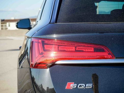 Used 2023 Audi SQ5 Prestige w/ Prestige Package image 9