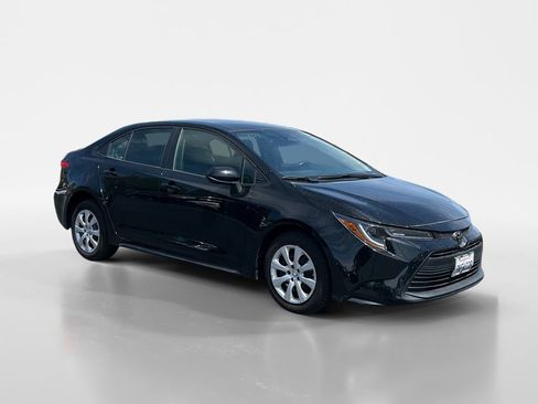 Used 2024 Toyota Corolla LE FWD image 8