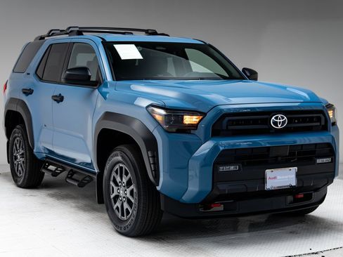 Used 2026 Toyota 4Runner SR5 AWD/4WD image 29