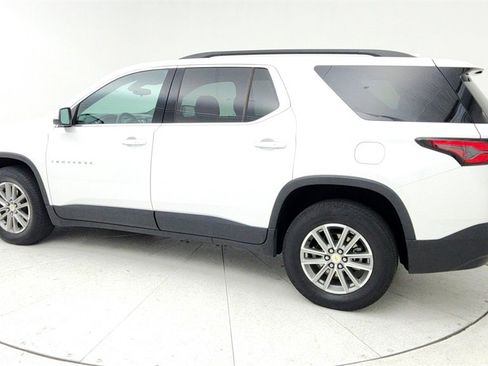 Used 2023 Chevrolet Traverse LT image 4