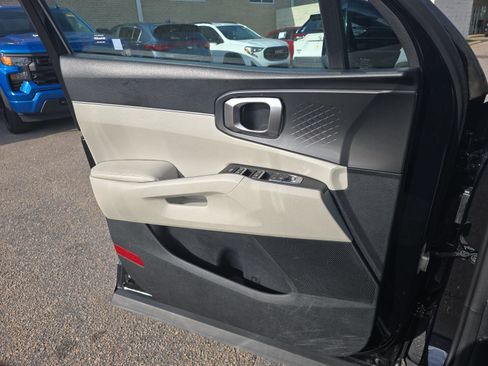 Used 2025 Kia Sorento S w/ Panoramic Sunroof Package FWD image 25