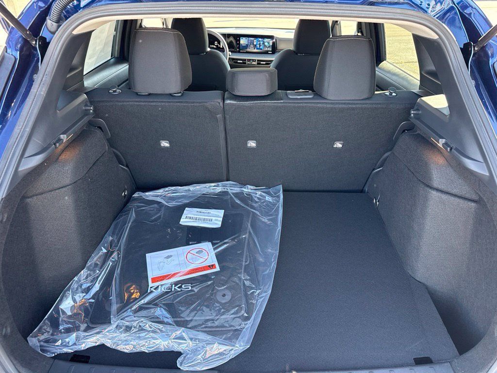 New 2027 Nissan Kicks SV AWD/4WD image 14