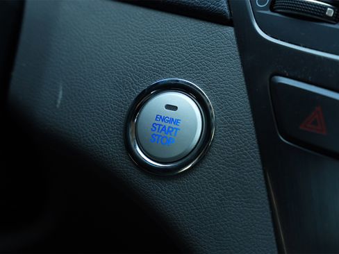 Used 2013 Hyundai Sonata Hybrid image 14