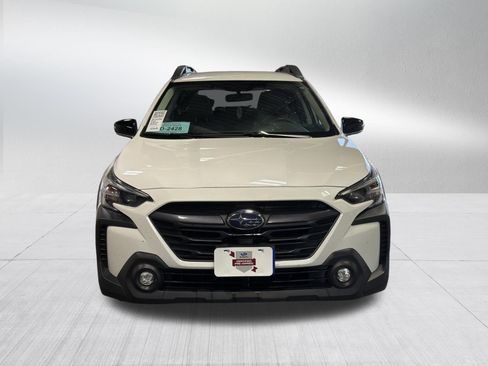 Certified 2025 Subaru Outback Premium AWD/4WD image 2