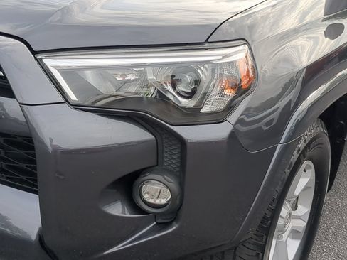 Used 2022 Toyota 4Runner SR5 RWD image 6