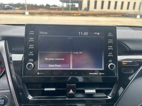 Used 2022 Toyota Camry XSE image 17