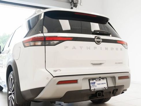 Used 2025 Nissan Pathfinder Platinum w/ Cargo Package FWD image 12