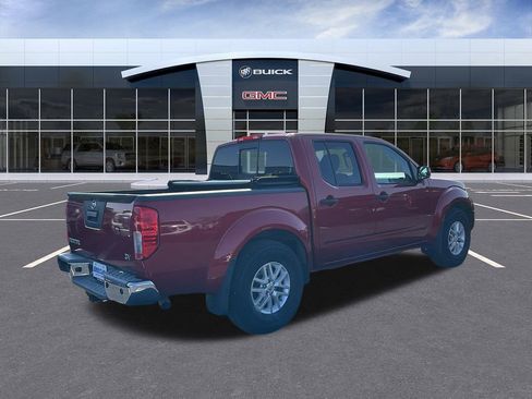 Used 2017 Nissan Frontier SV w/ SV Value Truck Package image 5