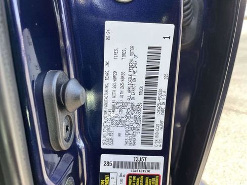 Used 2024 Toyota Tundra SR5 w/ SR5 Premium Package image 32