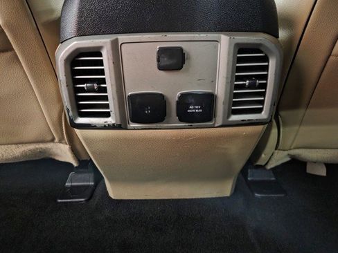 Used 2017 Ford F250 Lariat w/ Chrome Package image 81