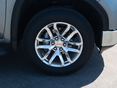 Used 2022 GMC Sierra 1500 SLT w/ SLT Premium Package AWD/4WD image 10