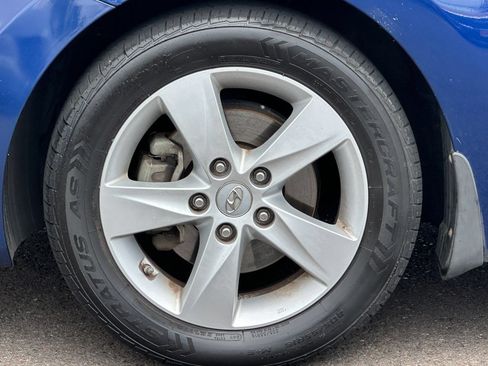 Used 2013 Hyundai Elantra GLS w/ Preferred Pkg FWD image 23