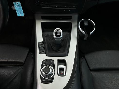 Used 2011 BMW Z4 sDrive30i image 19