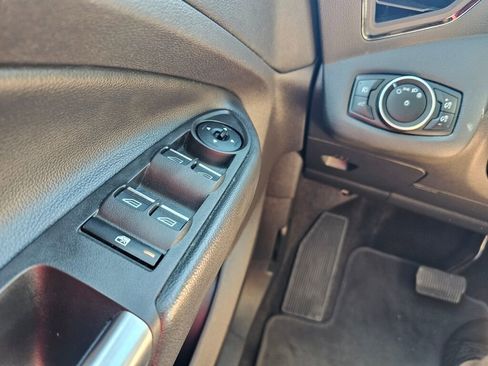 Used 2017 Ford Escape Titanium w/ Canadian Touring Package image 38