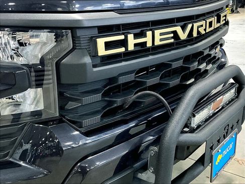 Used 2023 Chevrolet Silverado 1500 Custom image 33