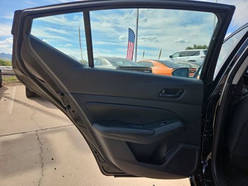 Used 2024 Nissan Altima 2.5 SV FWD image 16