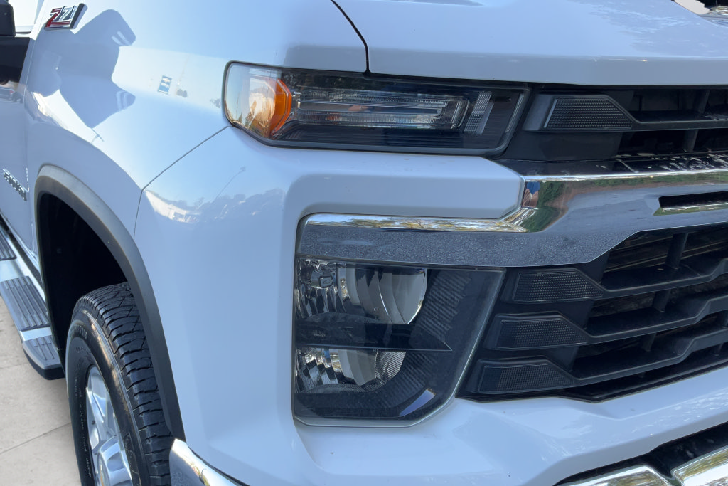 Certified 2024 Chevrolet Silverado 2500 LT AWD/4WD image 26