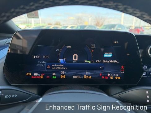 Used 2025 Chevrolet Equinox EV LT w/ Convenience Package image 33