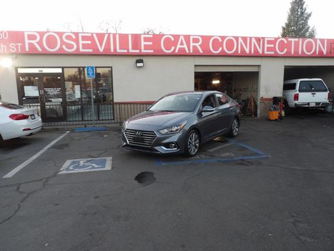 Used 2019 Hyundai Accent Limited image 1
