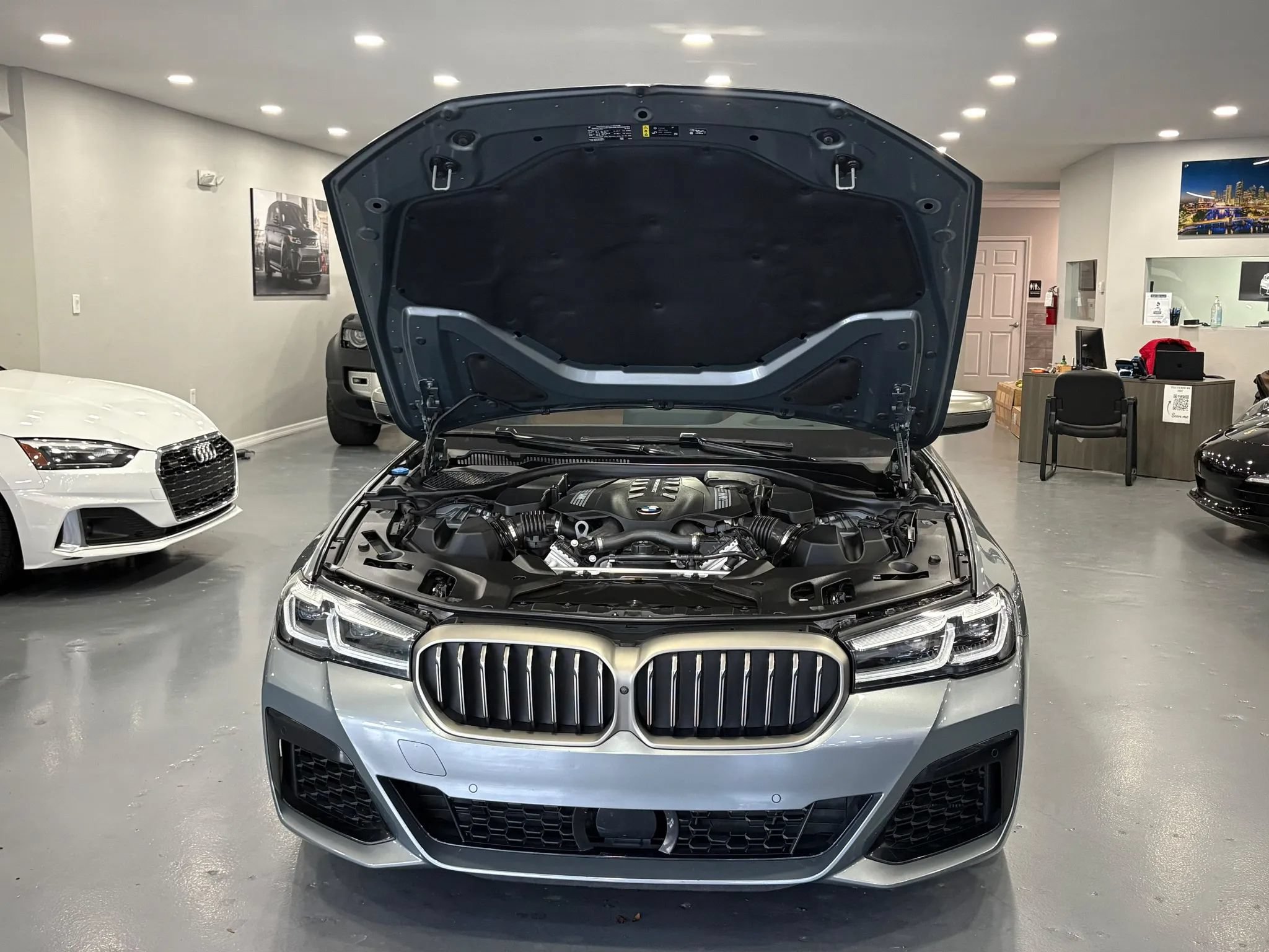 Used 2023 BMW M550i xDrive w/ Executive Package AWD/4WD image 34