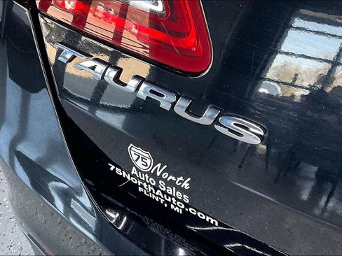 Used 2018 Ford Taurus Limited FWD image 24