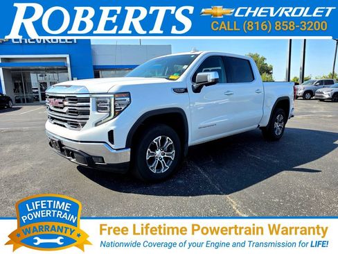 Used 2025 GMC Sierra 1500 SLT AWD/4WD image 1