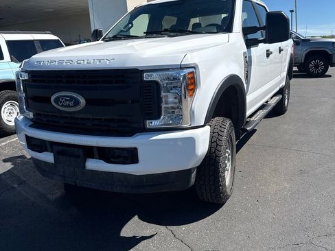 Used 2018 Ford F250 XL image 3