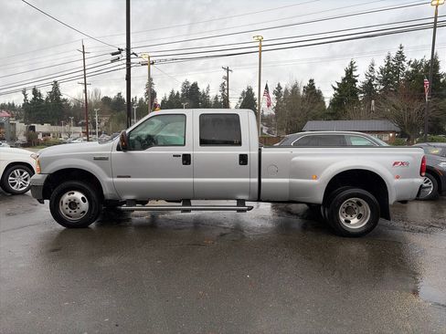 Used 2007 Ford F350 Lariat image 2