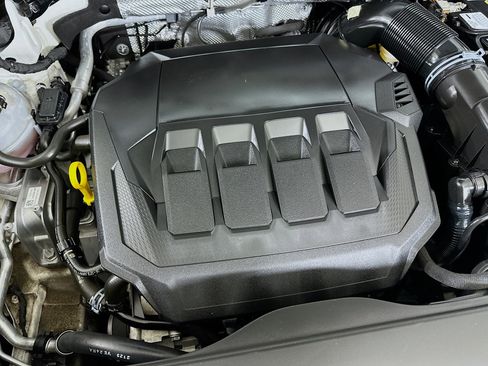 Used 2024 Audi Q3 2.0T Premium image 34