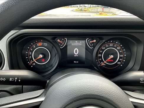 Used 2026 Jeep Wrangler Sport AWD/4WD image 11