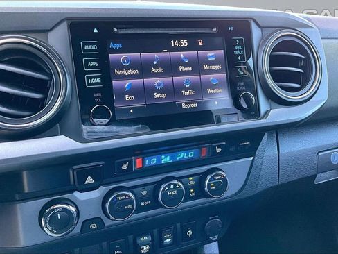 Used 2019 Toyota Tacoma TRD Off-Road w/ TRD Premium Off Road Package AWD/4WD image 6