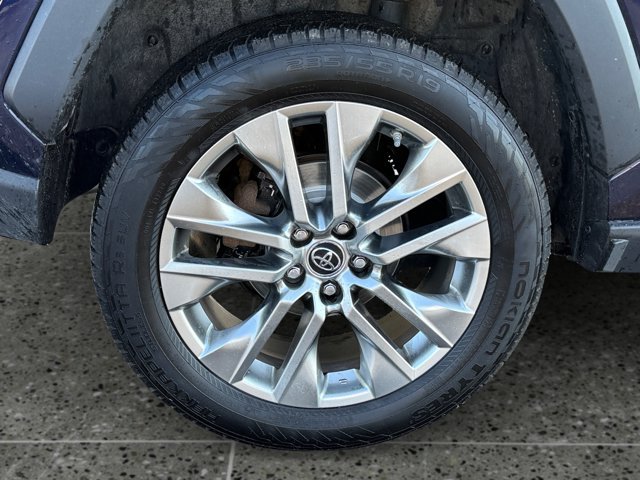 Used 2019 Toyota RAV4 Limited AWD/4WD image 11