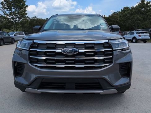 New 2026 Ford Explorer Active RWD image 9