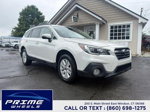 Used 2019 Subaru Outback 2.5i Premium AWD/4WD image 1