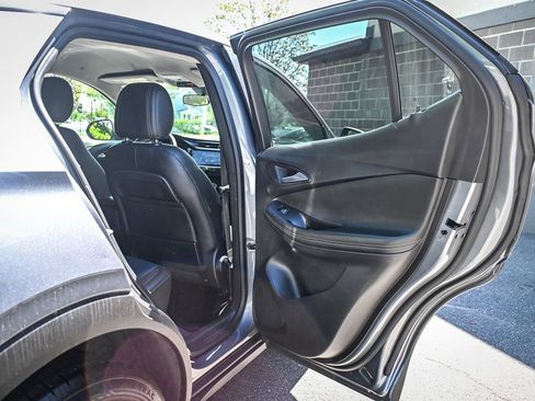 Used 2020 Buick Encore GX Preferred w/ Cold Weather Comfort Package AWD/4WD image 15