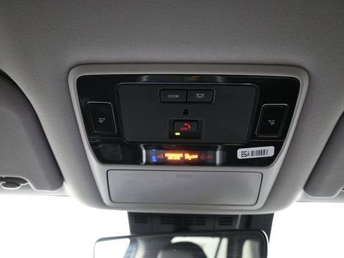 Used 2024 Toyota Grand Highlander AWD image 17